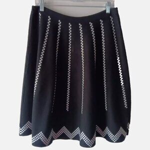 Spense Brand  womens large Rayon Nylong knee length skirt Black  white design E1